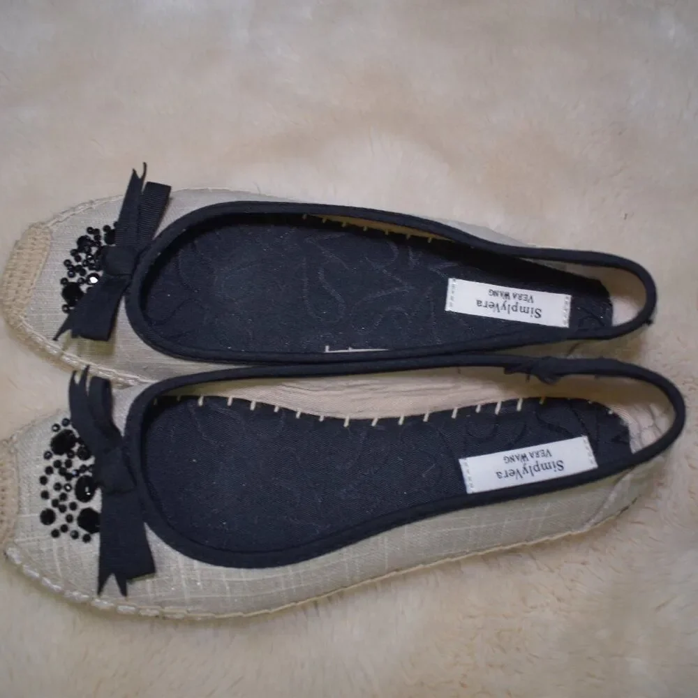Simply Vera Wang Espadrilles Flats Beige Black Embellished Slip-On Size 7.5